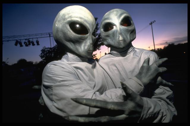 五个神秘光点突现在华盛顿上空,当地人惊讶,引发UFO猜想休闲区蓝鸢梦想 - Www.slyday.coM 五个神秘光点突现在华盛顿上空,当地人惊讶,引发UFO猜想休闲区蓝鸢梦想 - Www.slyday.coM