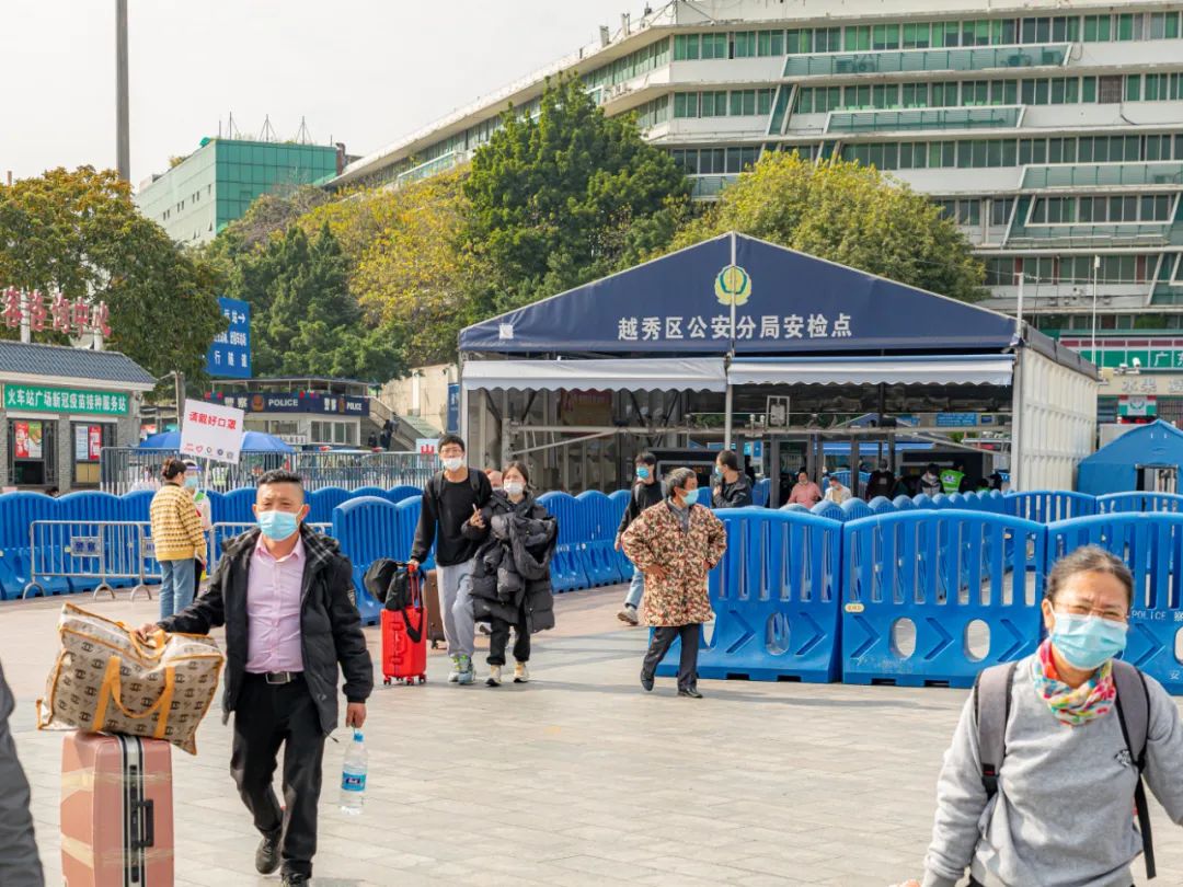 「广州春运返乡图鉴」,你今年回家过年吗?休闲区蓝鸢梦想 - Www.slyday.coM 「广州春运返乡图鉴」,你今年回家过年吗?休闲区蓝鸢梦想 - Www.slyday.coM