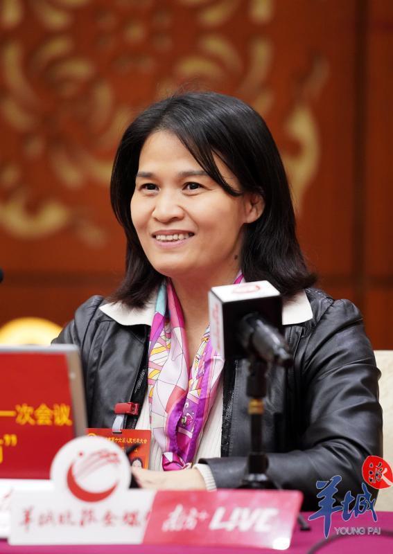 两会高言值休闲区蓝鸢梦想 - Www.slyday.coM 两会高言值休闲区蓝鸢梦想 - Www.slyday.coM