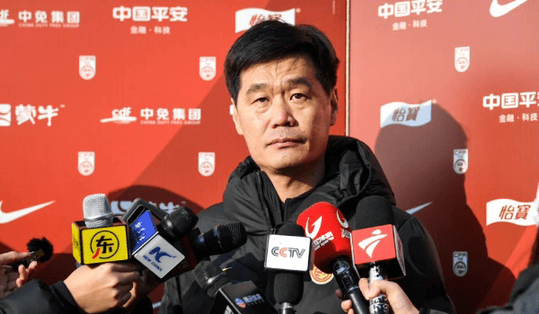 复盘国足0-2日本:李霄鹏变阵失败!战越南阿兰洛国富必须首发