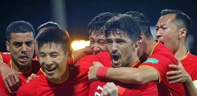 CCTV5直播，亚预赛12强赛中国VS越南，李霄鹏能否迎来首胜？