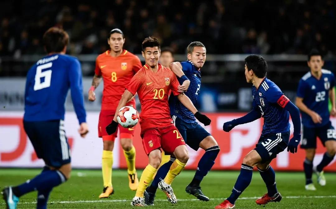 国足惨败日本仍有重大收获,两大强援连夜驰援,战越南必将取胜