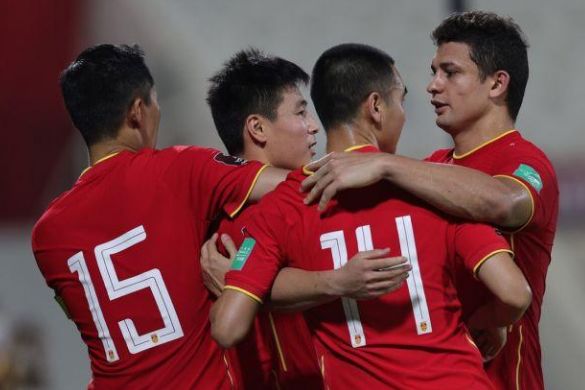 央视CCTV5直播!12强赛国足客战越南,李霄鹏能否率队再拿3分?