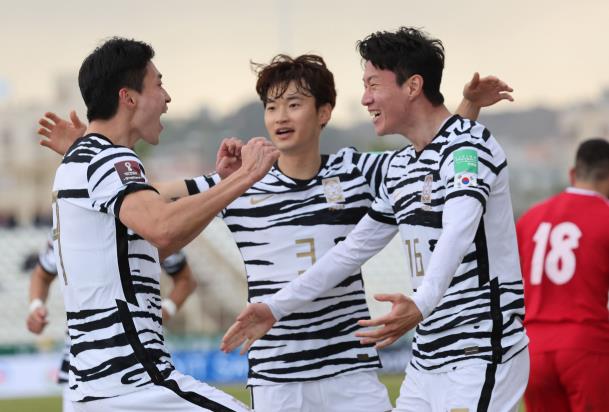 12强赛刺激一夜:1队进世界杯+1队出局,国足仅剩理论,越南7连败