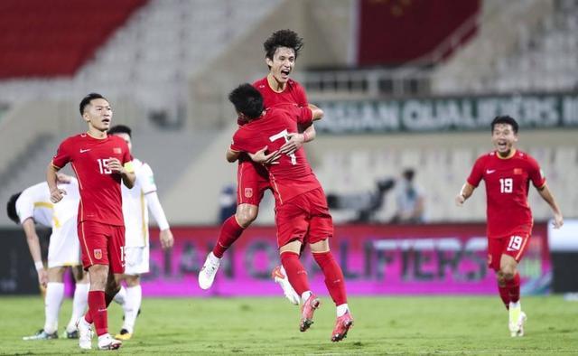 央视CCTV5直播!12强赛国足客战越南,李霄鹏能否率队再拿3分?