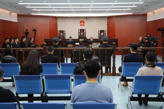 非法收受财物4.63亿!中央巡视组原副组长董宏被判死缓休闲区蓝鸢梦想 - Www.slyday.coM 非法收受财物4.63亿!中央巡视组原副组长董宏被判死缓休闲区蓝鸢梦想 - Www.slyday.coM