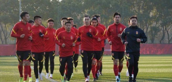 惨遭看低!越南主帅直言要不惜一切代价拿下国足,谁给他的信心?