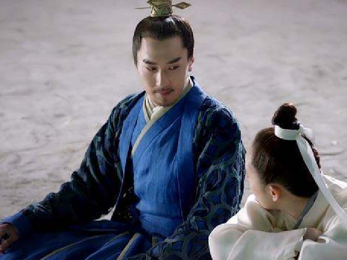三生三世放着瑶光上神不爱墨渊为何会爱连上仙都不是的白浅呢