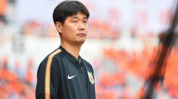 意外！国足对越南的最佳11人浮出水面，蒿俊闵和郑铮被拿下首发