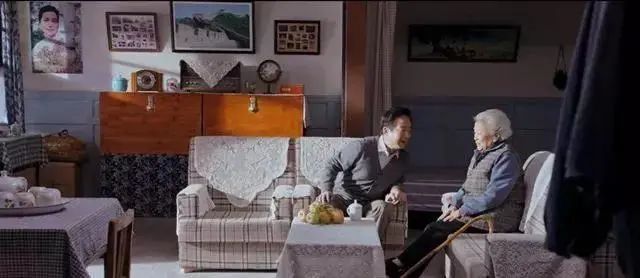 爸妈当年的装修审美有多绝?现在最流行家居元素都是他们当年玩剩下的休闲区蓝鸢梦想 - Www.slyday.coM 爸妈当年的装修审美有多绝?现在最流行家居元素都是他们当年玩剩下的休闲区蓝鸢梦想 - Www.slyday.coM