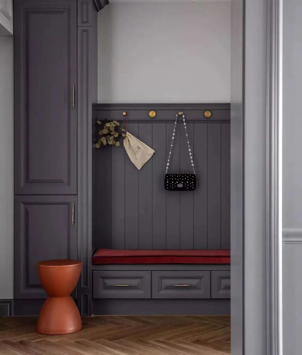 爸妈当年的装修审美有多绝?现在最流行家居元素都是他们当年玩剩下的休闲区蓝鸢梦想 - Www.slyday.coM 爸妈当年的装修审美有多绝?现在最流行家居元素都是他们当年玩剩下的休闲区蓝鸢梦想 - Www.slyday.coM