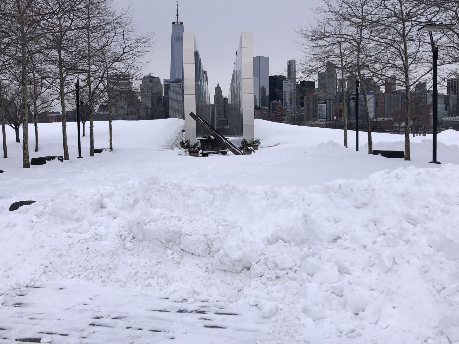 积雪近1.7公尺！暴风雪狂袭 美国纽约州进入紧急状态 - 国际 - 即时国际