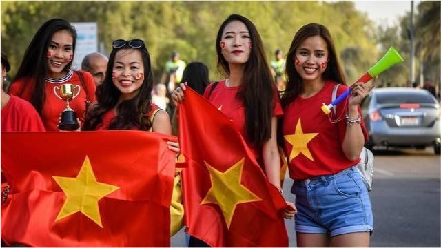 2万球迷现场观战,国足战越南,究竟哪国球迷能过个好年