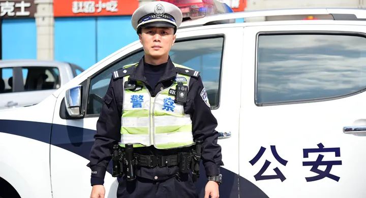 《厦门人的一天》:高速交警保驾归乡路休闲区蓝鸢梦想 - Www.slyday.coM 《厦门人的一天》:高速交警保驾归乡路休闲区蓝鸢梦想 - Www.slyday.coM