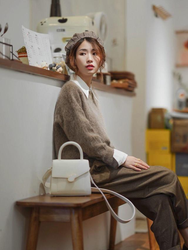 这些才是“毛衣”的高级穿法,舒适又温柔,让你轻松美出新高度休闲区蓝鸢梦想 - Www.slyday.coM 这些才是“毛衣”的高级穿法,舒适又温柔,让你轻松美出新高度休闲区蓝鸢梦想 - Www.slyday.coM