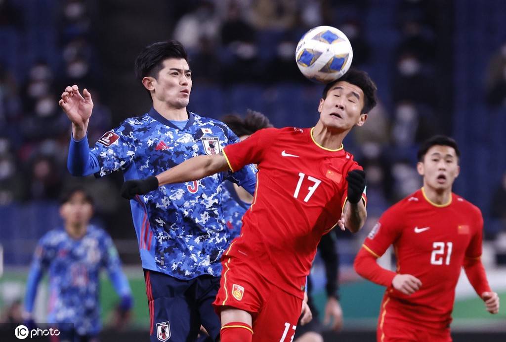 韦世豪:跟日本队比赛出球困难 正常发挥肯定赢越南