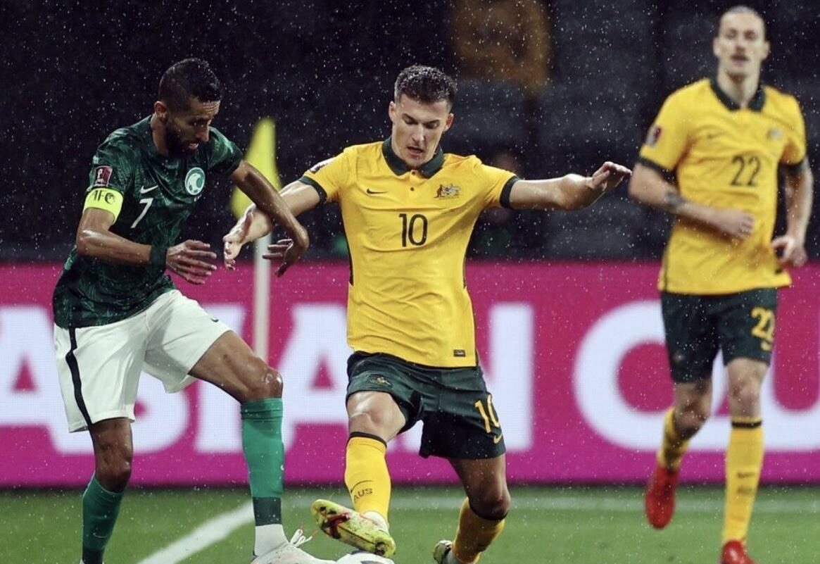 从1-0到3-1！世预赛突生变数，澳洲输球=神助攻国足，日本也鼓掌