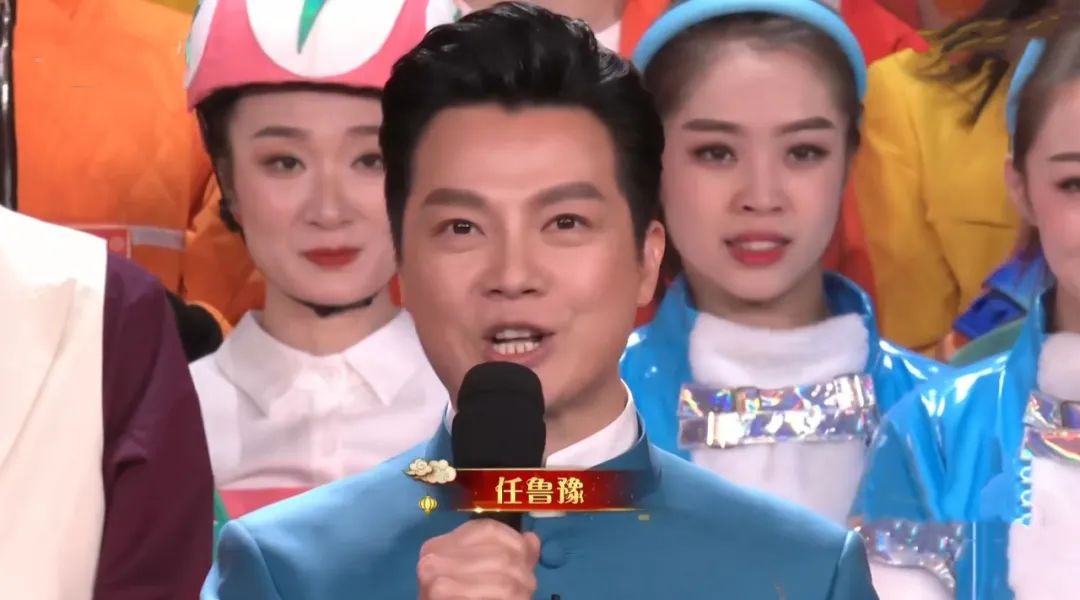 为了零点报时 任鲁豫偷看6次计时器