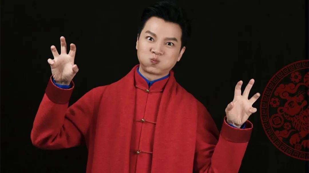 为了零点报时 任鲁豫偷看6次计时器