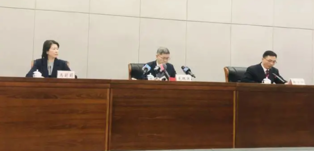 杭州本轮疫情累计报告确诊102例,其中今日新增6例均从隔离点检测发现,社会面风险基本解除,总体风险可控休闲区蓝鸢梦想 - Www.slyday.coM 杭州本轮疫情累计报告确诊102例,其中今日新增6例均从隔离点检测发现,社会面风险基本解除,总体风险可控休闲区蓝鸢梦想 - Www.slyday.coM