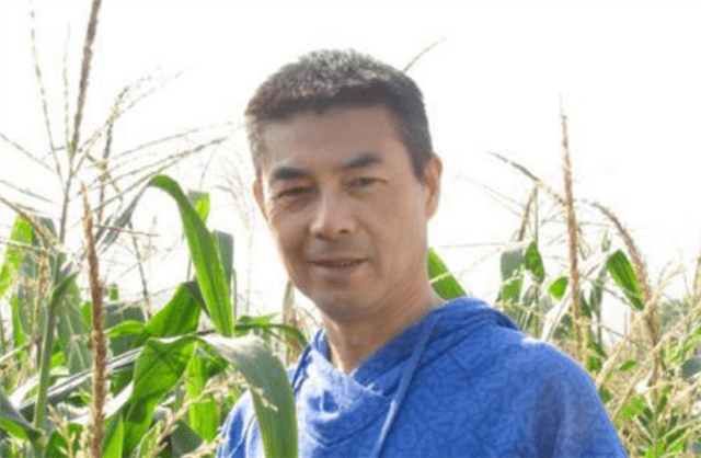 曹秋根去世后,家人春节晒照怀念,曾饰演《情深深雨蒙蒙》李副官