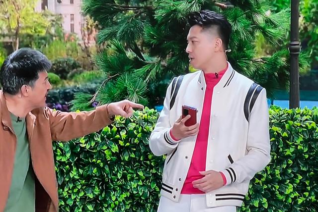 华为手机再度“霸屏”春晚,华为P50宝盒时尚度拉满休闲区蓝鸢梦想 - Www.slyday.coM 华为手机再度“霸屏”春晚,华为P50宝盒时尚度拉满休闲区蓝鸢梦想 - Www.slyday.coM