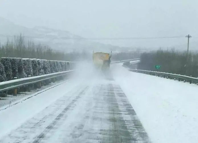 大年初一晚起湘中以北局地将有大到暴雪,出行需注意行车安全!休闲区蓝鸢梦想 - Www.slyday.coM 大年初一晚起湘中以北局地将有大到暴雪,出行需注意行车安全!休闲区蓝鸢梦想 - Www.slyday.coM