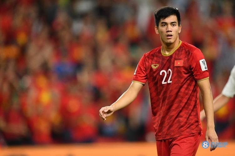 国足VS越南前瞻:对越战役关乎脸面尊严,国足必须尽全力取胜休闲区蓝鸢梦想 - Www.slyday.coM 国足VS越南前瞻:对越战役关乎脸面尊严,国足必须尽全力取胜休闲区蓝鸢梦想 - Www.slyday.coM