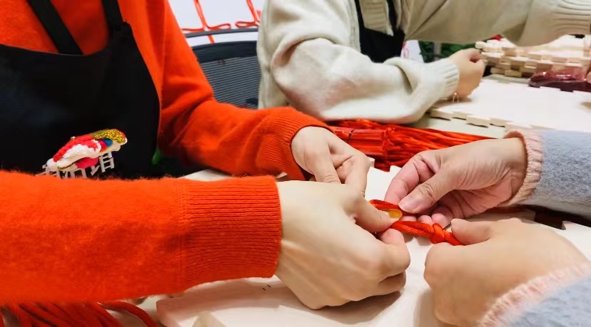 大年初一宜“回家”!快来“精神家园”寻找那一抹新年红休闲区蓝鸢梦想 - Www.slyday.coM 大年初一宜“回家”!快来“精神家园”寻找那一抹新年红休闲区蓝鸢梦想 - Www.slyday.coM