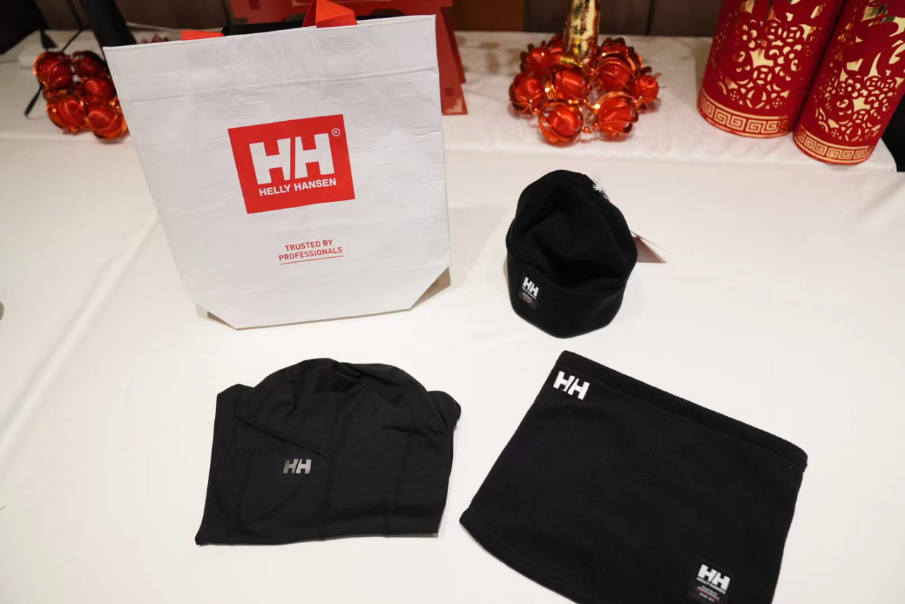 大年初一 张家口媒体接待站迎来首批记者休闲区蓝鸢梦想 - Www.slyday.coM 大年初一 张家口媒体接待站迎来首批记者休闲区蓝鸢梦想 - Www.slyday.coM