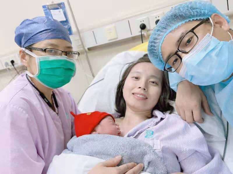 两个“虎小弟”大年初一0:02来报到休闲区蓝鸢梦想 - Www.slyday.coM 两个“虎小弟”大年初一0:02来报到休闲区蓝鸢梦想 - Www.slyday.coM