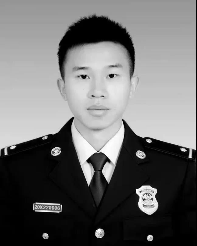 悲痛!广西一民营沙发厂除夕夜发生火灾,2名消防员不幸牺牲休闲区蓝鸢梦想 - Www.slyday.coM 悲痛!广西一民营沙发厂除夕夜发生火灾,2名消防员不幸牺牲休闲区蓝鸢梦想 - Www.slyday.coM