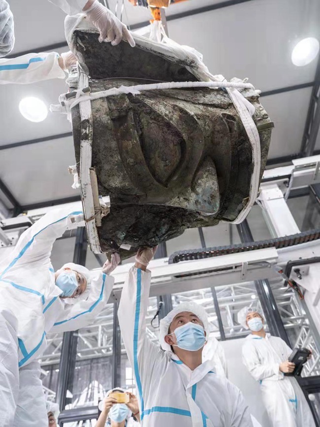 一眼三千年!全球最大!三星堆青铜大面具亮相央视春晚休闲区蓝鸢梦想 - Www.slyday.coM 一眼三千年!全球最大!三星堆青铜大面具亮相央视春晚休闲区蓝鸢梦想 - Www.slyday.coM