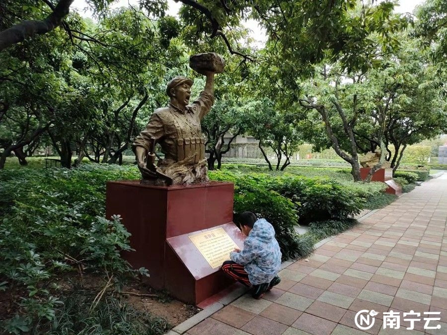 新春走基层休闲区蓝鸢梦想 - Www.slyday.coM 新春走基层休闲区蓝鸢梦想 - Www.slyday.coM