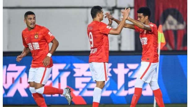 除夕之夜！国足又出洋相，遭<a href=