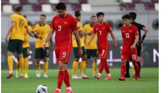 除夕之夜！国足又出洋相，遭<a href=