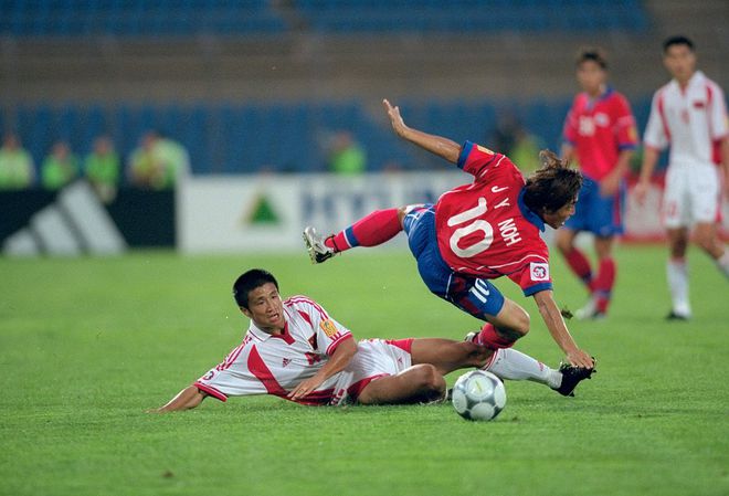 以前的国足真强!20秒7人8脚连传破<a href=