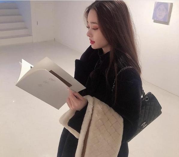 王怡人未行跪拜礼被<a href=