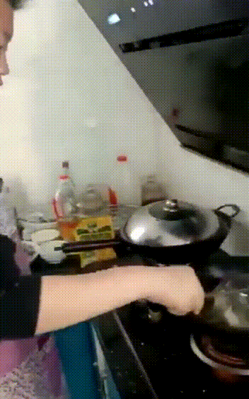 老师布置“春节烧一道菜”,小学生除夕夜连上20道!(视频)休闲区蓝鸢梦想 - Www.slyday.coM 老师布置“春节烧一道菜”,小学生除夕夜连上20道!(视频)休闲区蓝鸢梦想 - Www.slyday.coM