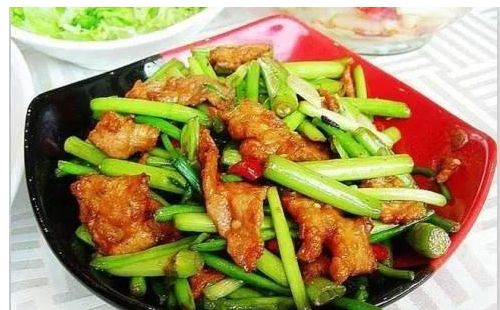 蒜苔小炒肉2.