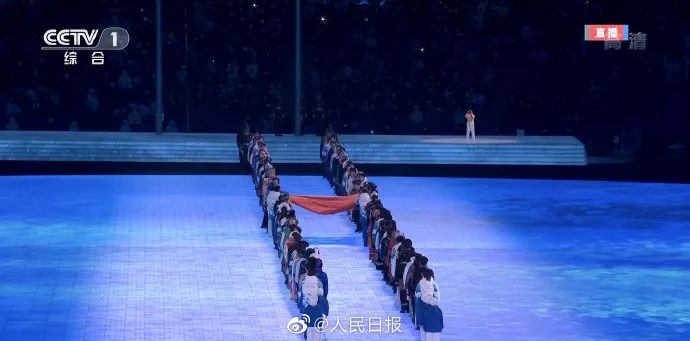 惊艳!冬奥会开幕式上这一幕刷屏,张艺谋想了2年才想到!网友:这就是中国人的浪漫休闲区蓝鸢梦想 - Www.slyday.coM 惊艳!冬奥会开幕式上这一幕刷屏,张艺谋想了2年才想到!网友:这就是中国人的浪漫休闲区蓝鸢梦想 - Www.slyday.coM