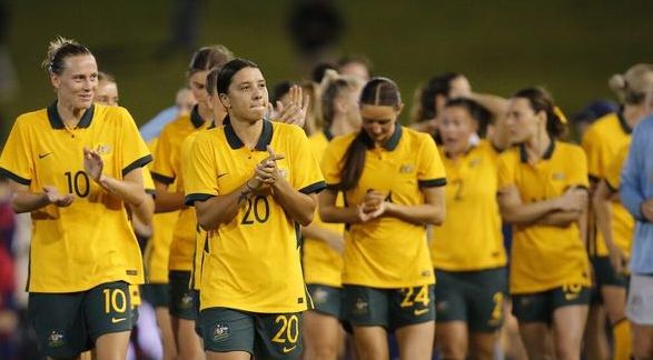 恭喜王霜!祝贺水庆霞!<a href=