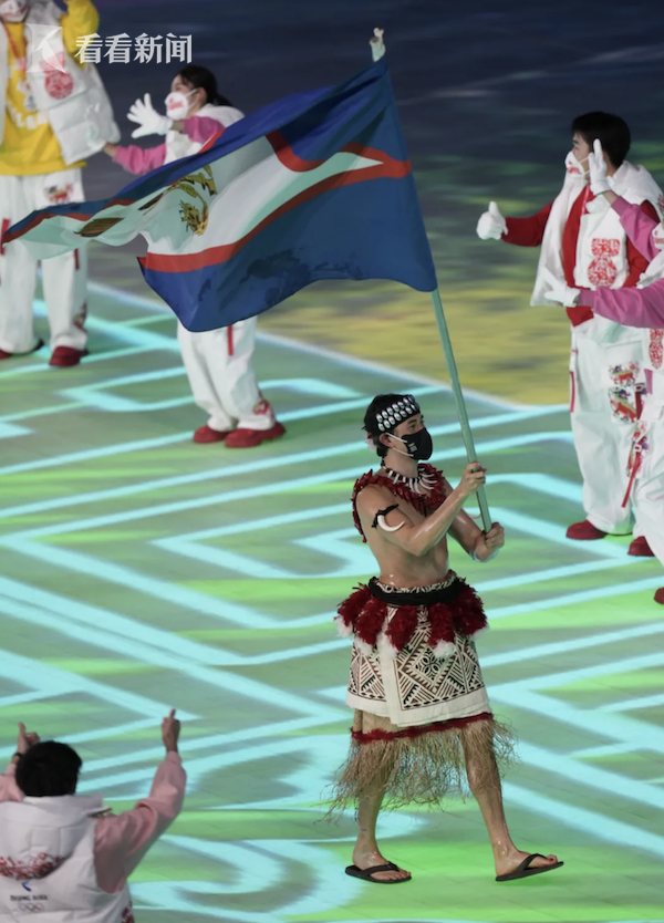 那位不怕冷的冬奥旗手 背后逐梦故事令人动容休闲区蓝鸢梦想 - Www.slyday.coM 那位不怕冷的冬奥旗手 背后逐梦故事令人动容休闲区蓝鸢梦想 - Www.slyday.coM