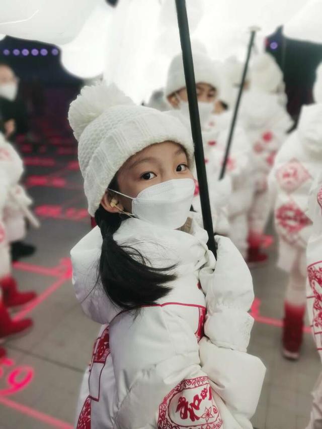 冬奥开幕式上打动观众的“掉队小鸽子”,刚过完10岁生日休闲区蓝鸢梦想 - Www.slyday.coM 冬奥开幕式上打动观众的“掉队小鸽子”,刚过完10岁生日休闲区蓝鸢梦想 - Www.slyday.coM