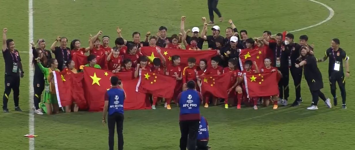 从0-2到3-2女足逆转夺冠，水庆霞被高高抛起，<a href=