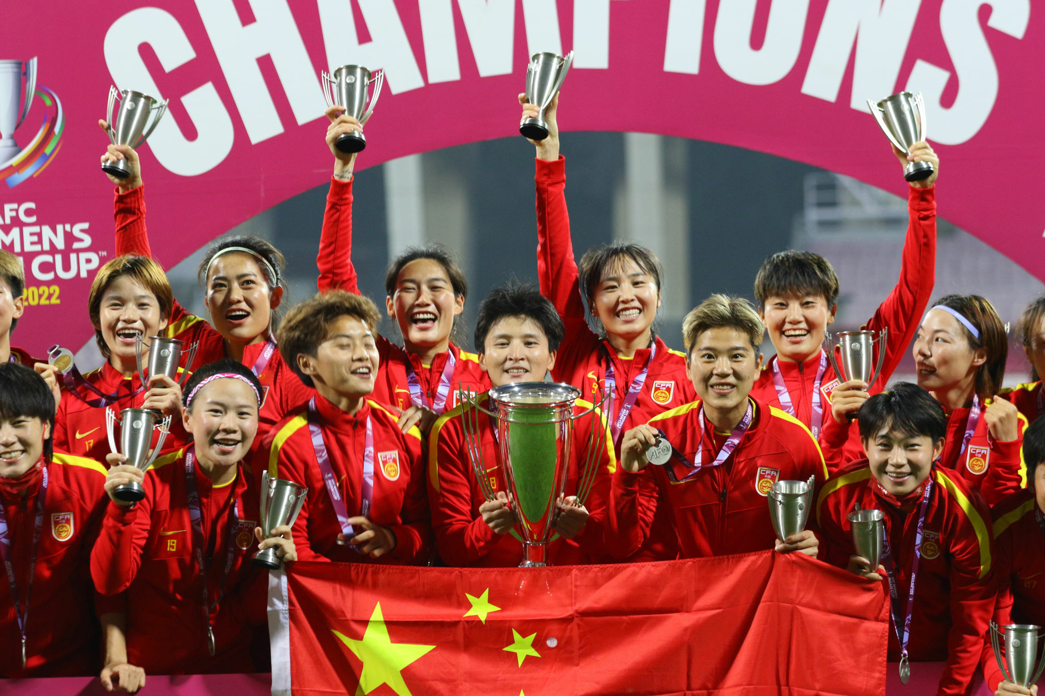 微摄第一现场|中国女足亚洲杯夺得冠军(现场图片实况)