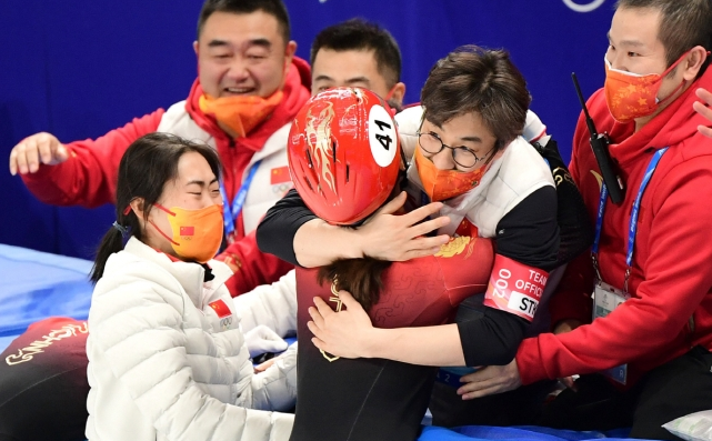 开门黑！韩媒吐槽：中国队有东道主优势，一碰就犯规，对<a href=