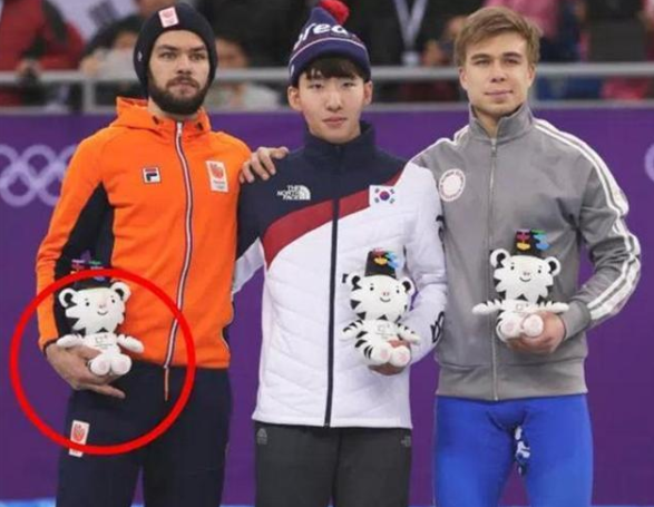 武大靖夺冠，提前出局的<a href=