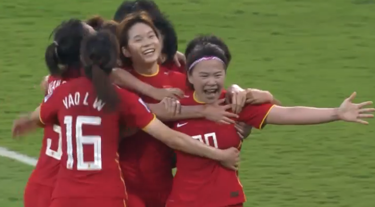 0:2到3:2！水指导神换人 中国女足说到做到 先赢日本再胜<a href=