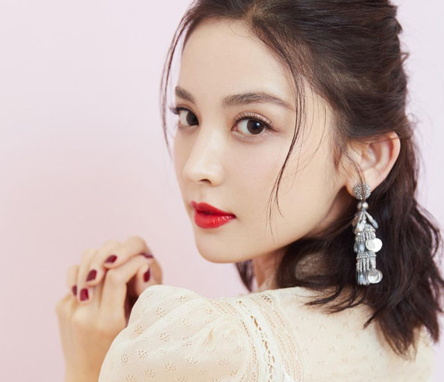 众星祝贺中国女足夺冠！潘粤明配<a href=